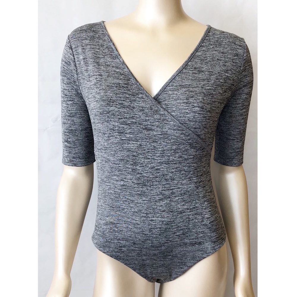 Mossimo ♥️ Bodysuit Cross Front